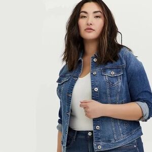 Torrid Denim Trucker Jacket - Medium Wash Sz 0